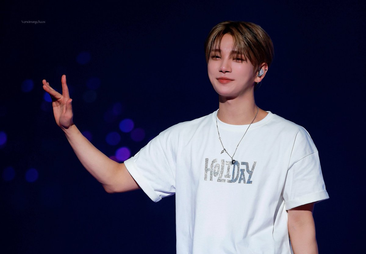 VVchaos_'s tweet photo. 20250426  OSAKA D2

#SEVENTEEN #세븐틴 #조슈아 #ジョシュア #홍지수 #洪知秀  #JOSHUA https://t.co/n4Lg2XD83N