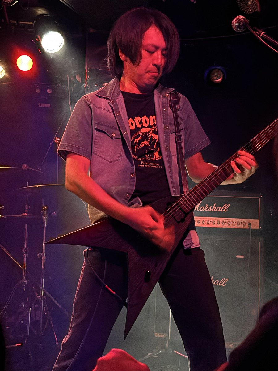 micKie8669's tweet photo. 四谷行って来たよ〜♪
いちばんのお目当ては
OUTBURST
ずーっと
観たいと思ってたバンド
なんと8年ぶりのライブだそう
活動再開おめでとうと
申し上げたいところだが
次のライブは未定との事
ワタクシの生きてるうちにお願い申し上げます😂
#outburst https://t.co/6l8yCtHPCR