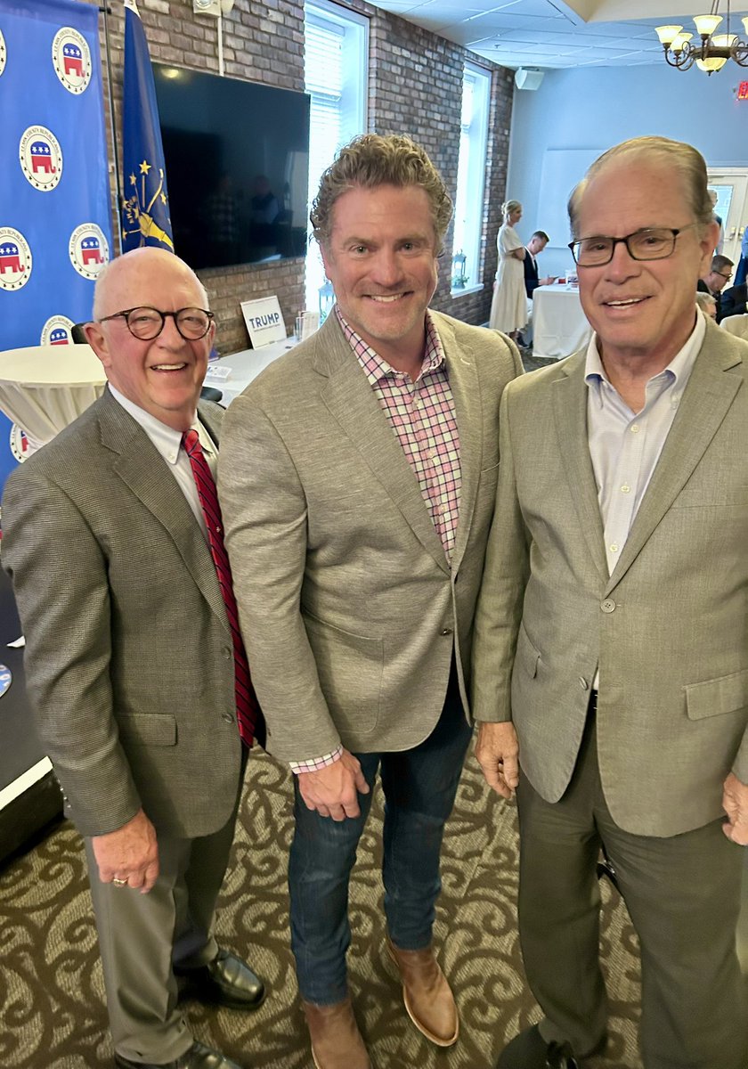 gartenforsenate's tweet photo. Was an honor to introduce Governor Mike Braun at the Clark County Lincoln Day!

#freedomandopportunityagenda
#insenate45 https://t.co/NDJDgoXqVg
