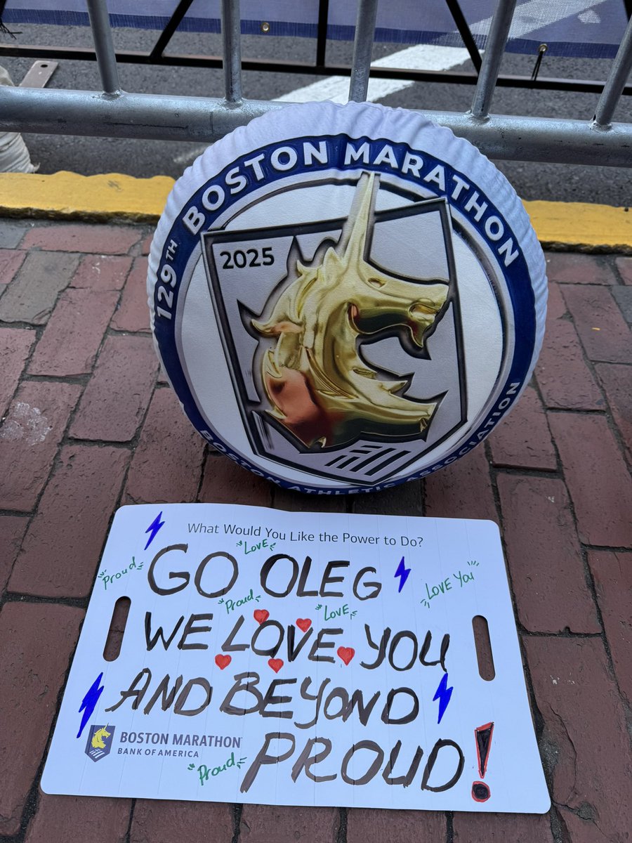 That Pillow Guy tweet media