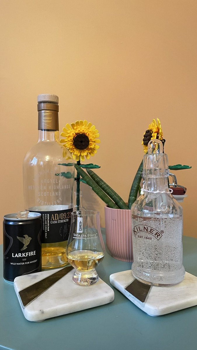 Finally got myself a kilner to keep my <a href="/Larkfire/">Larkfire</a> in after so long.

Trying tonight to oprn up the flavours of the <a href="/Distillery1826/">Ardnamurchan Distillery</a> AD/09.22 from its 58.4% abv.

#whisky #singlemalt #singlemaltwhisky #ardnamurchanwhisky #larkfire