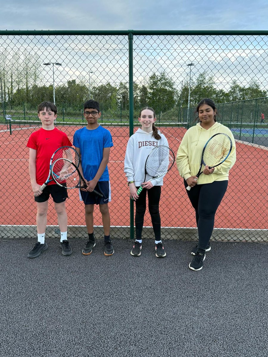 A 4-2 win for Athlone v CKM in the Under 18 division 3 Leinster League. Some great games, well done Thomas, Abhi, Faye and Neeharika 👏🎾🎉