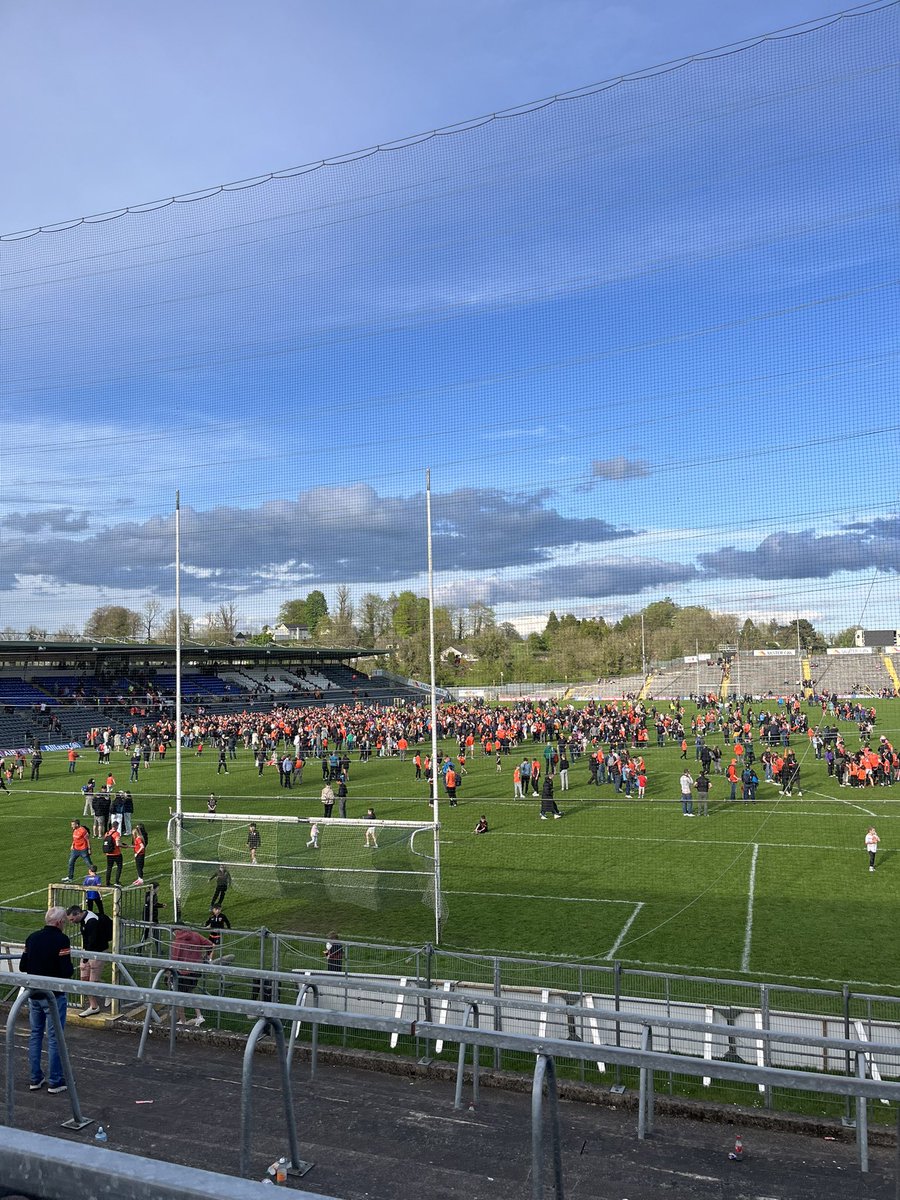 Always nice to come out on the right side of a classic 😮‍💨 🧡🤍