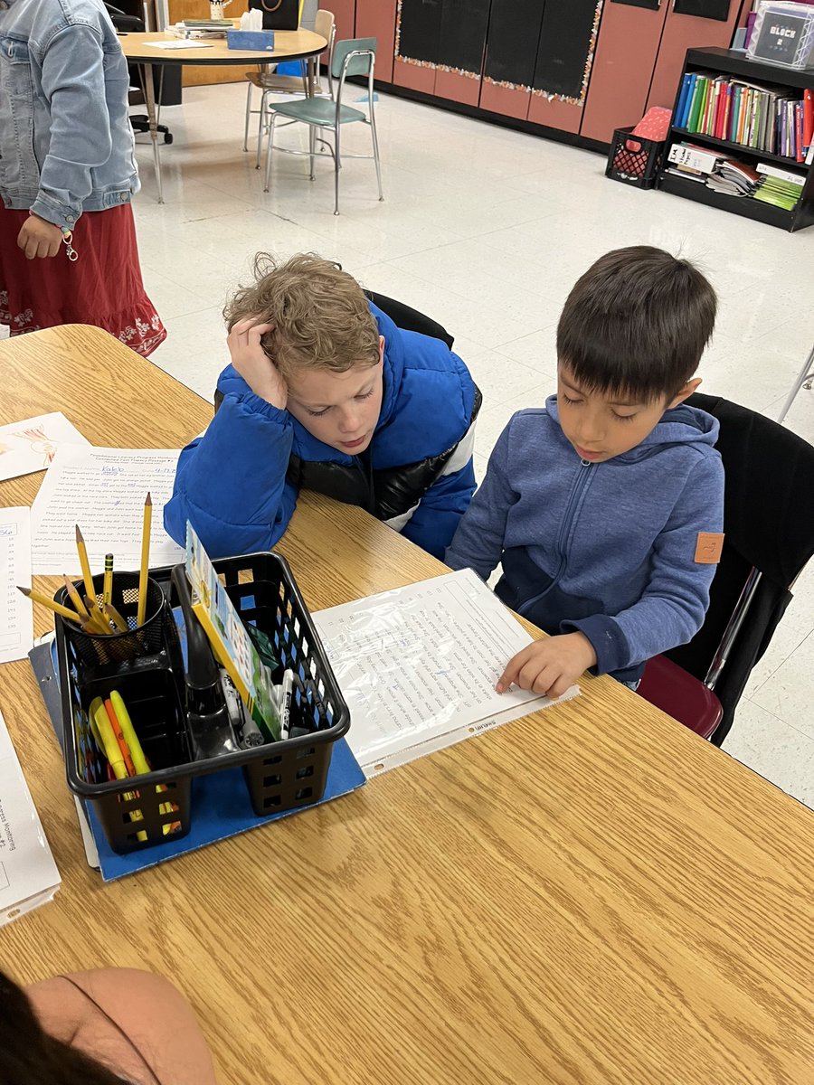 mlchenot's tweet image. Friday was amazing! We teamed up with the best 4th grade class to celebrate the end of TCAPs and to help my 1st graders with reading fluency!!! Then we had Kona Ice thanks to our PTO! @WBESbears