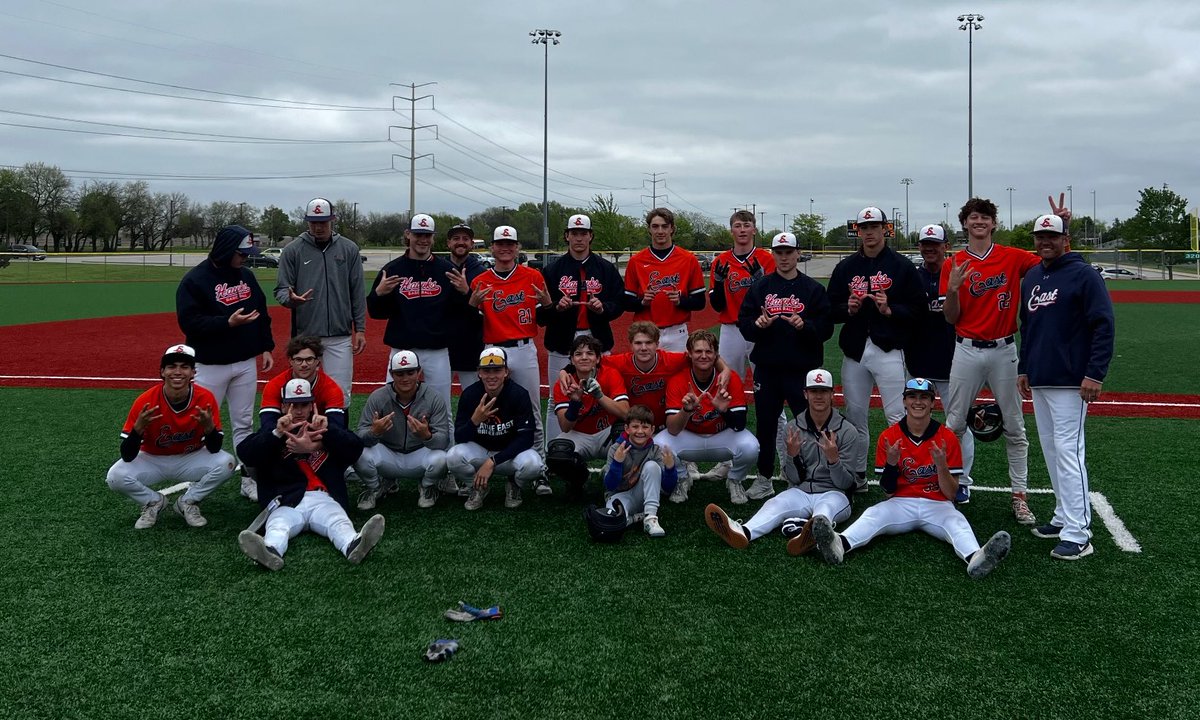 Was a chilly morning but always fun with this group!! Hawks pick up win #16!!!!