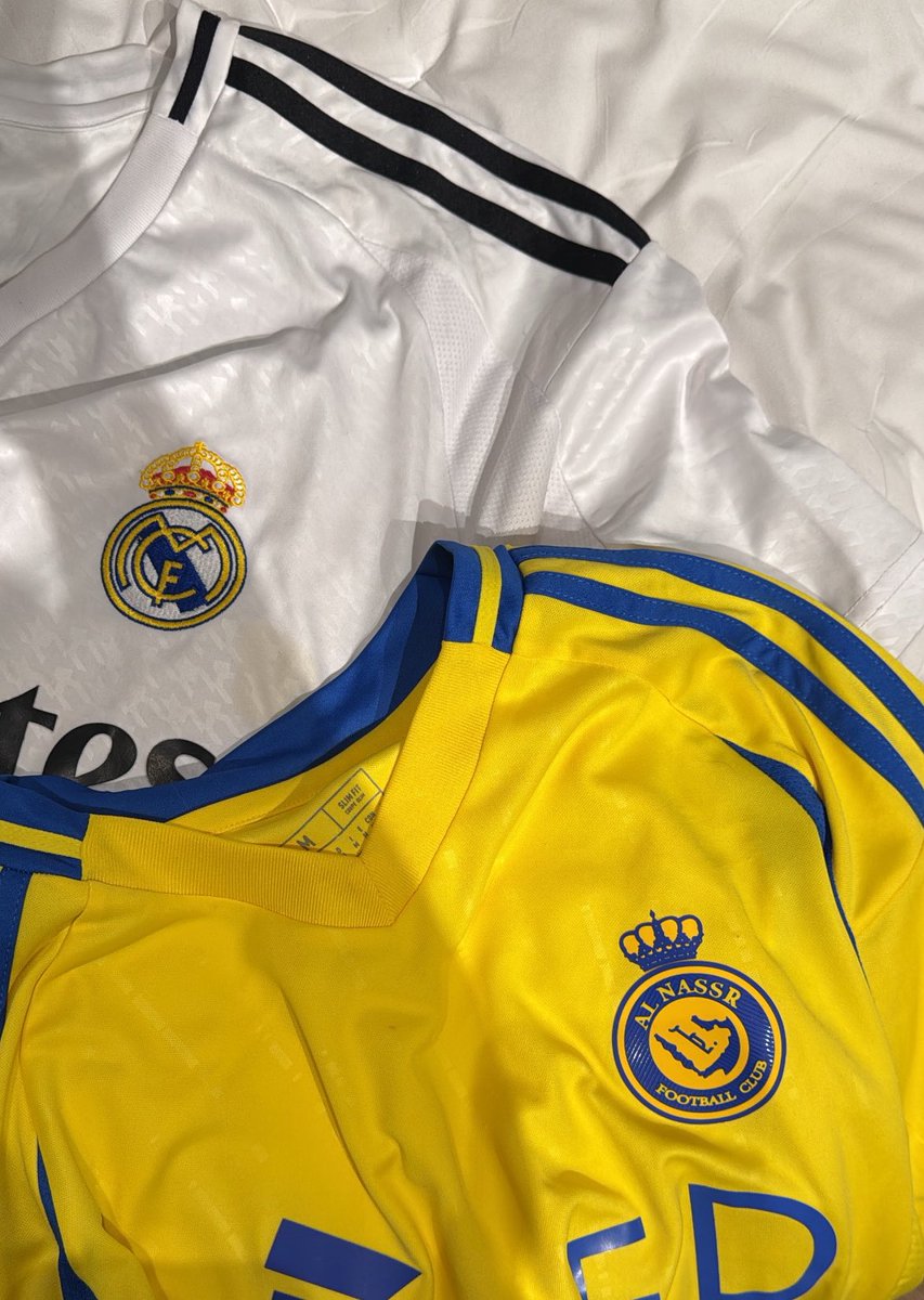 الي يفوز راح البسه 💔