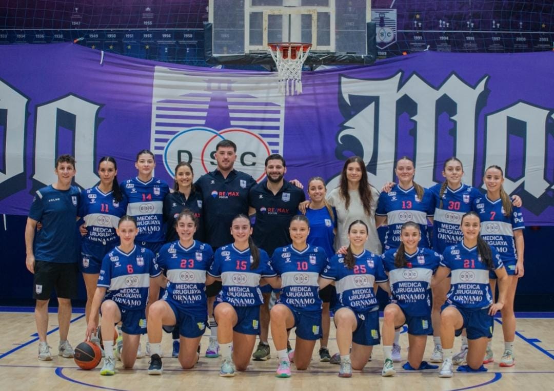 🎙️ "TENEMOS QUE ESTAR A LA ALTURA DE NUESTRAS METAS"

Defensor Sporting debutó con victoria y tras el partido fuimos por la palabra de la sanducera Sofía Herrera, de gran partido ante Tabaré.

📝 Por @terevintosergio 
📲 alerasuy.com/nuestras-metas/