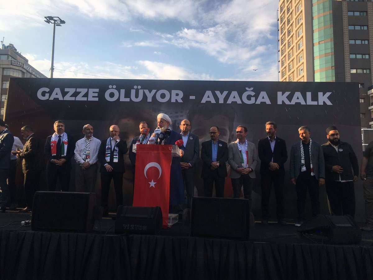 gencgazete.net/binlerce-bursa…
Bugün Bursa'da düzenlenen Gazze Ölüyor-Ayağa Kalk isimli yürüyüşüne ve mitingene katıldık.
#GazaGenocide #GazzeÖlüyor