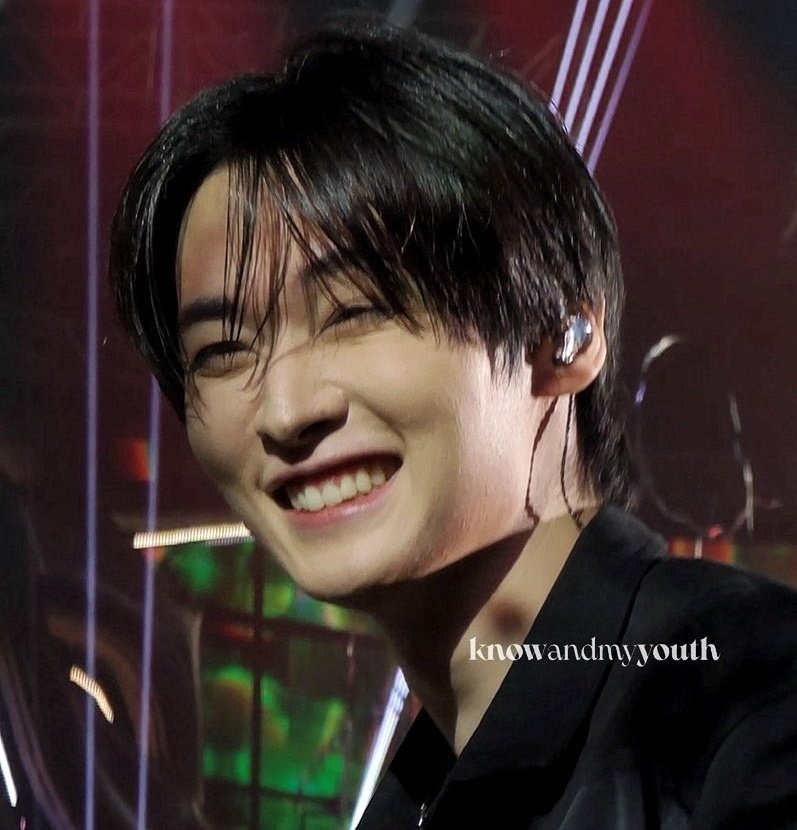 THE PRETTIEST GUMMY SMILE EVER MY BABY 😭💔😭😭💔
