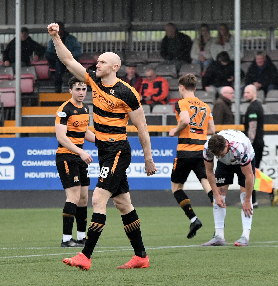 David Glencross (@dgxwasp) on Twitter photo Conor Sammon draws <a href="/AlloaAthleticFC/">Alloa Athletic FC</a> level in today's <a href="/WilliamHill/">William Hill</a> League 1 match with <a href="/MontroseFC/">Montrose FC</a> Conor Sammon draws <a href="/AlloaAthleticFC/">Alloa Athletic FC</a> level in today's <a href="/WilliamHill/">William Hill</a> League 1 match with <a href="/MontroseFC/">Montrose FC</a>