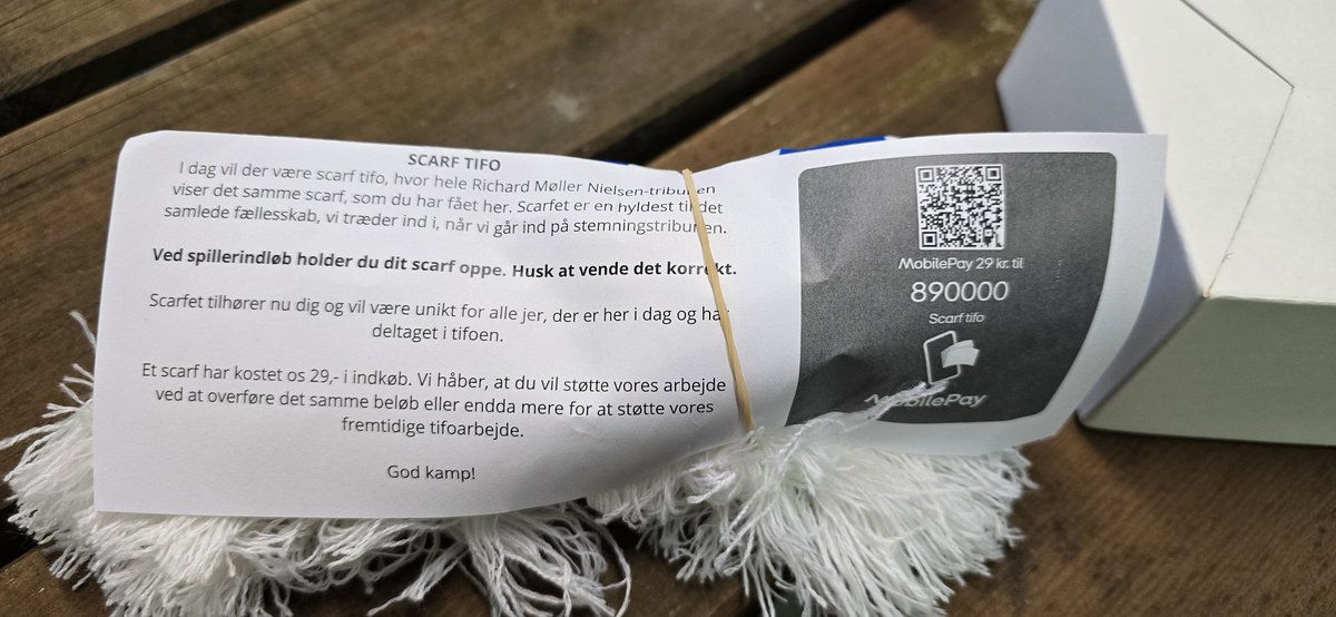 Synes du også det var en flot tifo i dag?
Der blev købt 3500 halstørklæder til hele Richard Møller Nielsen Tribunen og det gav en fantastisk kulisse 💪
Du kan støtte TIFO Odense ved at smide en mønt afsted på Mobilepay: 890000
#obdk #enafstriberne #destribede