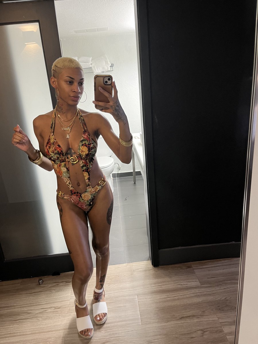 qυєℓℓєу tweet media