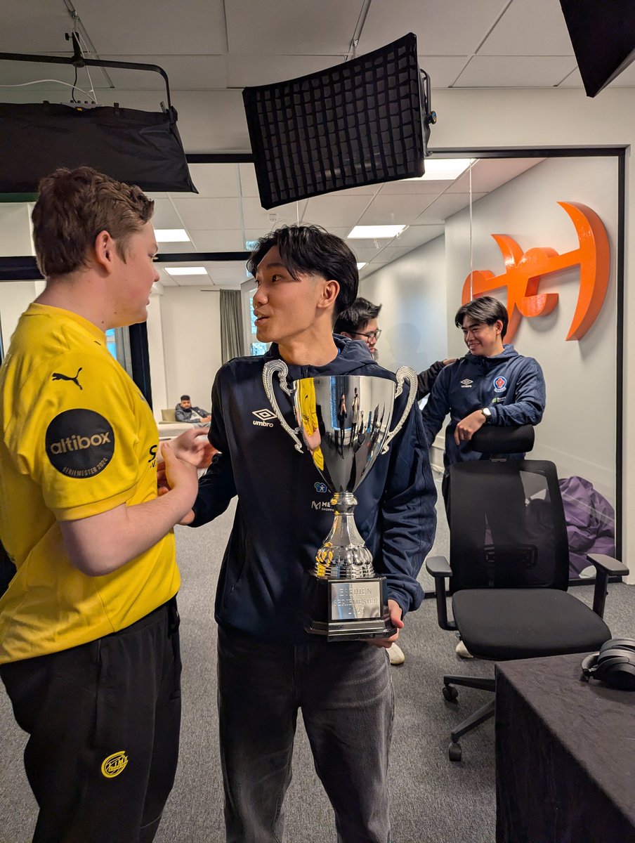 <a href="/AndreasAarstad_/">Andreas Aarstad</a> Dette Aarstad var stort av deg 🏆 et rått øyeblikk