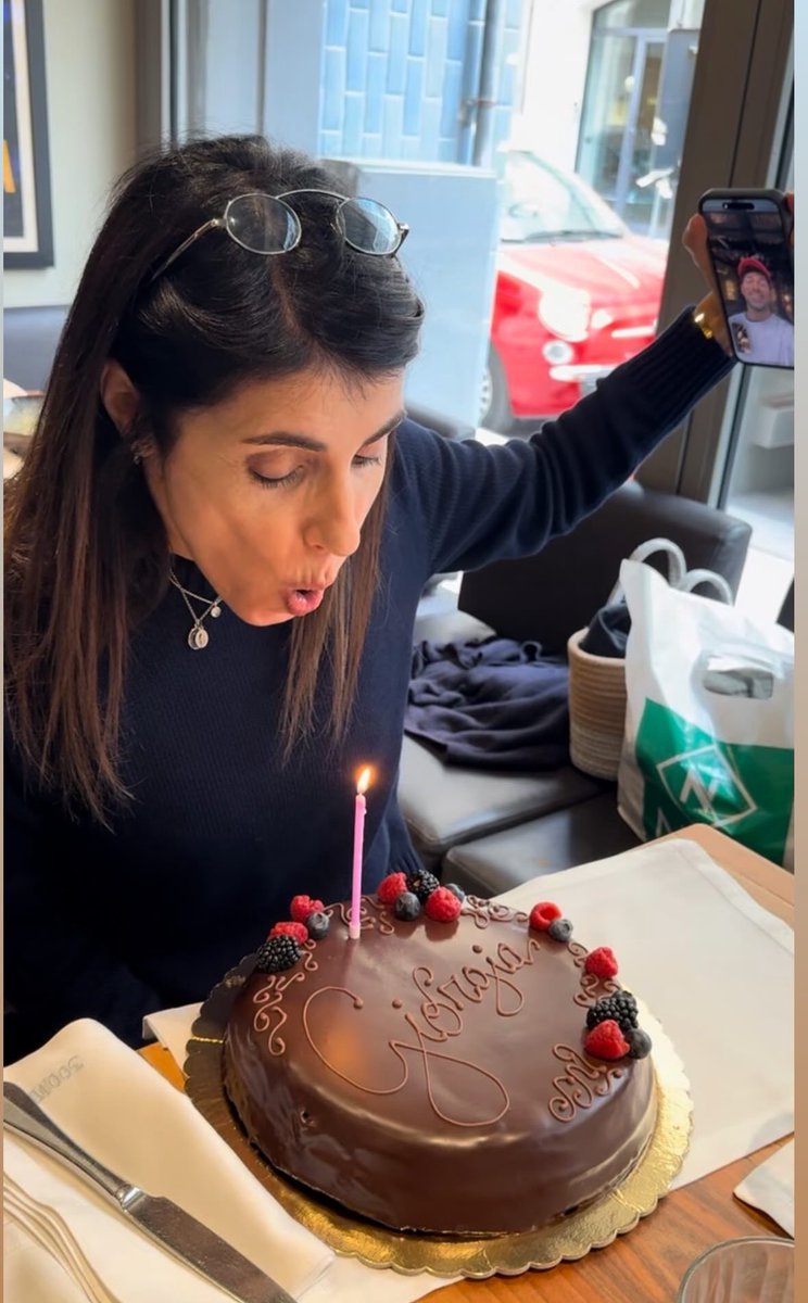 charmofgiorgia's tweet photo. che tutti i tuoi desideri diventino realtà.. ora e sempre! ti voglio bene G https://t.co/t9j8G6DxlT