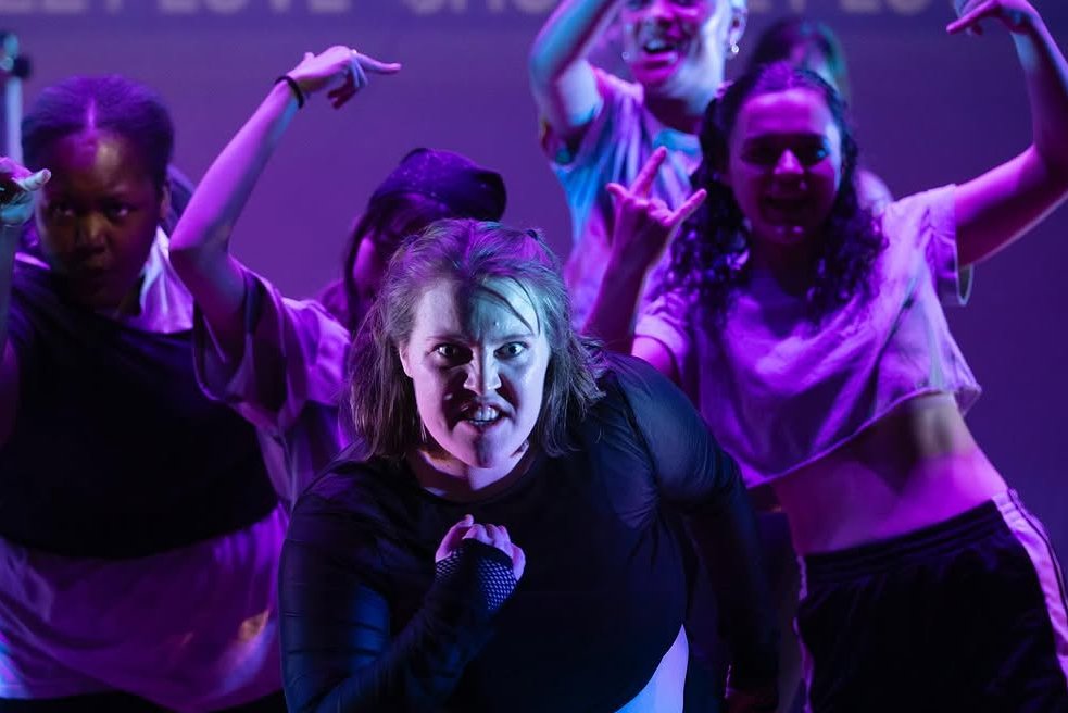 Bethany Monk-Lane (@bethanymonklane) on Twitter photo No-one can say I don't COMMIT 🤬
When else do you get the chance to judo throw your fellow ensemble members, or run through the aisles chanting swear words at the audience? Only in a Jenni Jackson production.
WRESTLELADSWRESTLE at <a href="/battersea_arts/">BatterseaArtsCentre</a>, March 2025 🤼♀️ No-one can say I don't COMMIT 🤬
When else do you get the chance to judo throw your fellow ensemble members, or run through the aisles chanting swear words at the audience? Only in a Jenni Jackson production.
WRESTLELADSWRESTLE at <a href="/battersea_arts/">BatterseaArtsCentre</a>, March 2025 🤼♀️