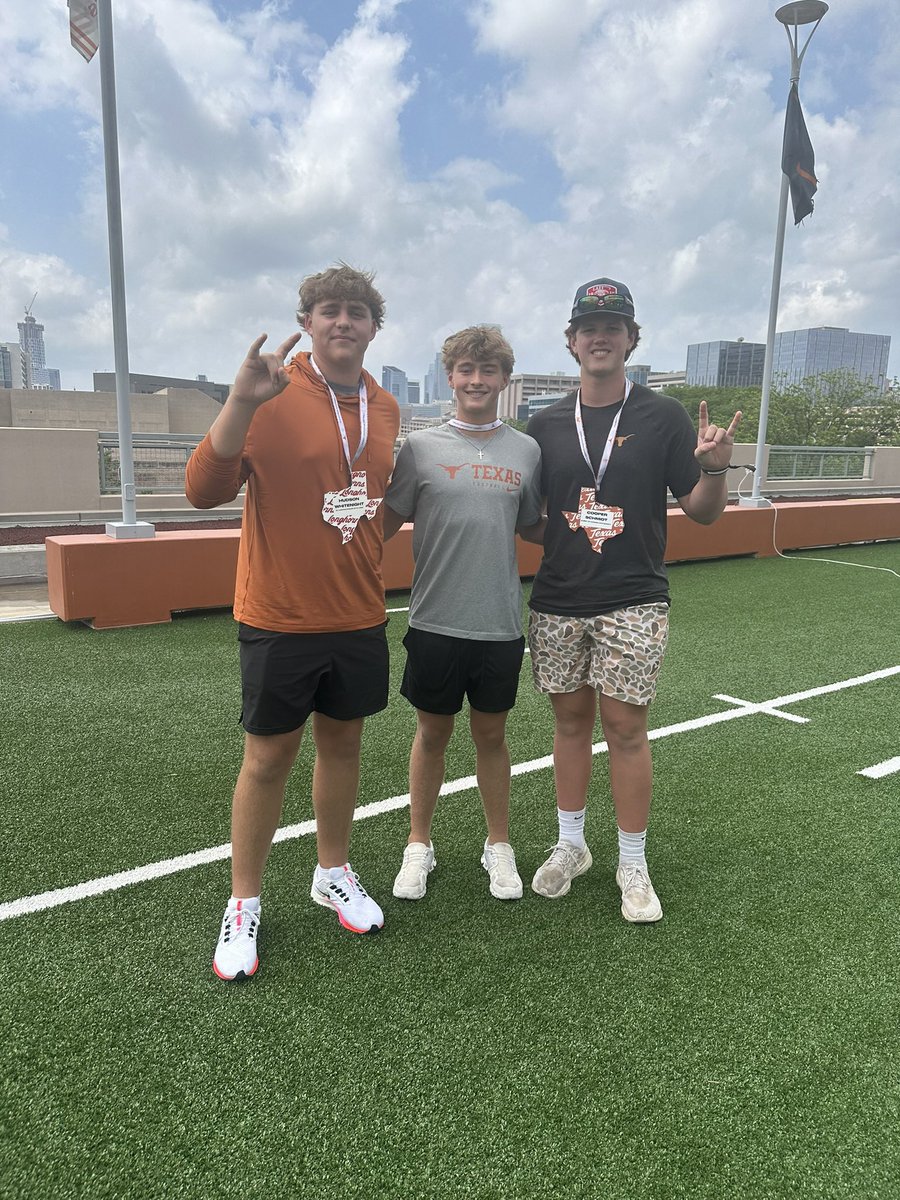 Thank you <a href="/TexasFootball/">Texas Football</a> for having me out again! I had a great time watching practice.🤘
<a href="/KJJFlood/">Kyle Flood</a> <a href="/milwee4/">AJ Milwee</a> <a href="/Coach_Fenner6/">Jahmal Fenner Sr.</a> <a href="/CoachZoloty/">Mitch Zoloty</a> <a href="/CoachGat3wood/">Derron Gatewood</a> 

<a href="/CoachT_Marshall/">Trevor Marshall</a> <a href="/ben_reid31/">Ben_Reid</a>