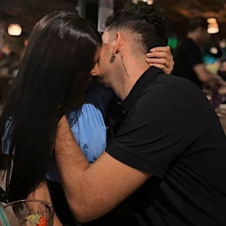 altagifs's tweet image. de love - 1kilo