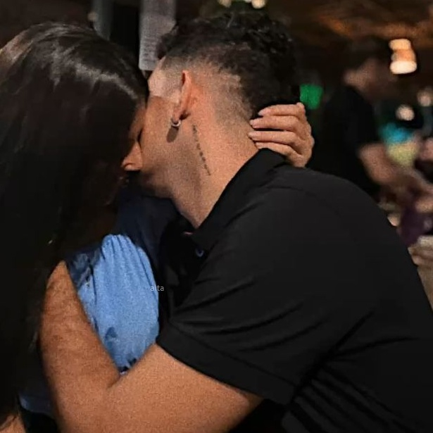 altagifs's tweet image. de love - 1kilo