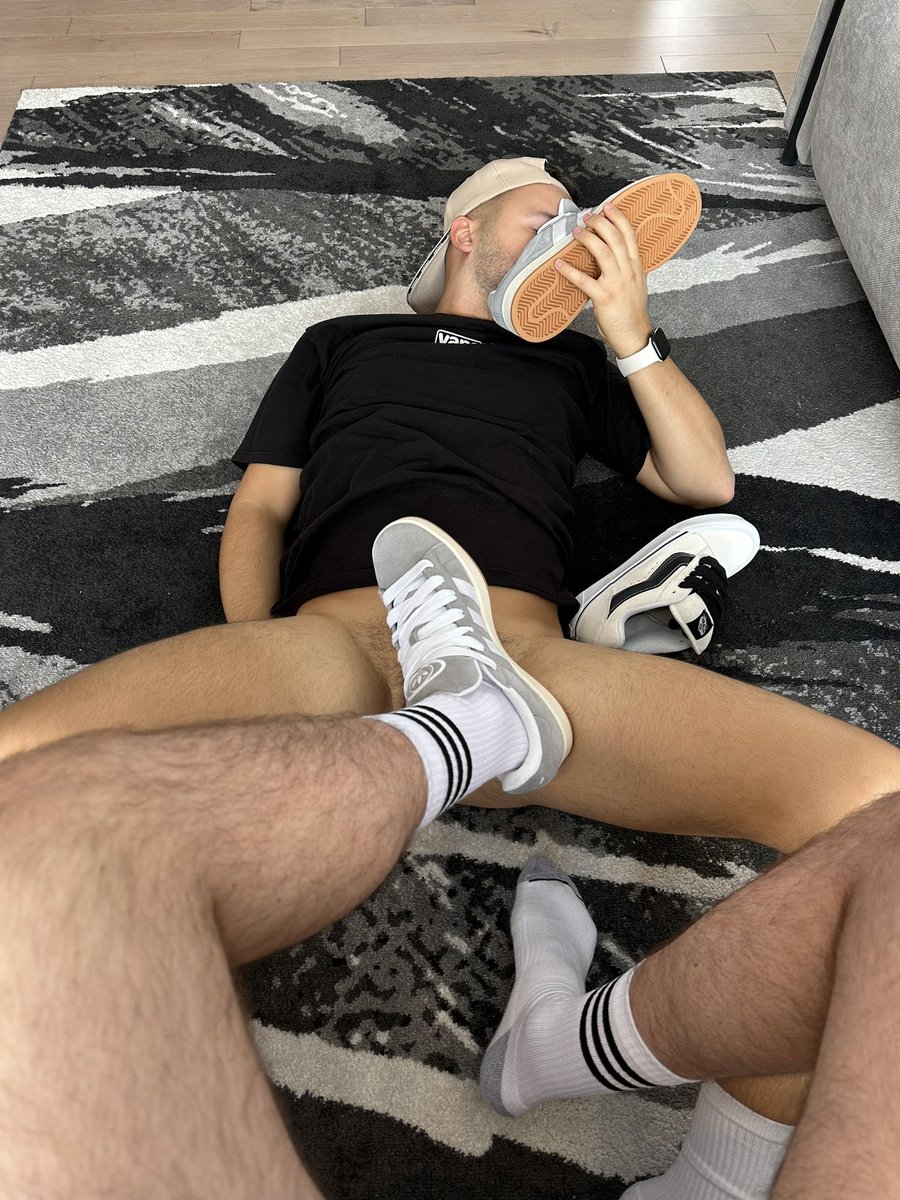 We are both enjoying it so much 🥵🍆 onlyfans.com/1588647923/sni…