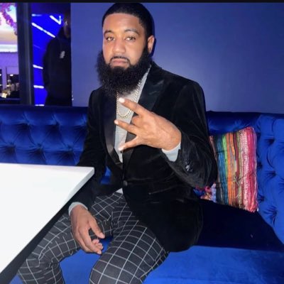 Cat_Jonez's tweet photo. #NewProfilePic https://t.co/ilKyIWvYhz