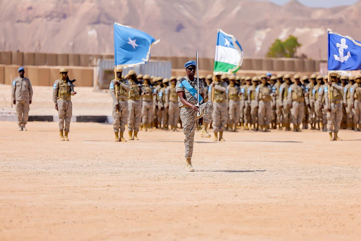 DekBinanle's tweet photo. Dowlada #Puntland oo ciidan aad u tayo iyo tababar heersare ah lagu hubsaday usoo xirtay tababar heer caalami ah.
#Puntland waa tashatay 💯
#Dadka Puntland Mustaqbalkoodu waxa uu ku jiraan dalkooda iyo Deegaankooda inay ku qancaan✍️.

@PL_CTOperations 
@PSFForces 
@Plstatehouse 
@HESaidADeni 
@HELugatoor 
@FarahJuxa