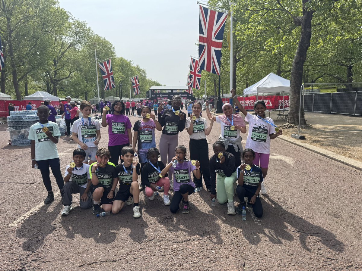 NelsonPriSchool's tweet photo. Some of our amazing pupils took part in the mini @LondonMarathon Well done to all who took part. #proud https://t.co/ztDf691H0C