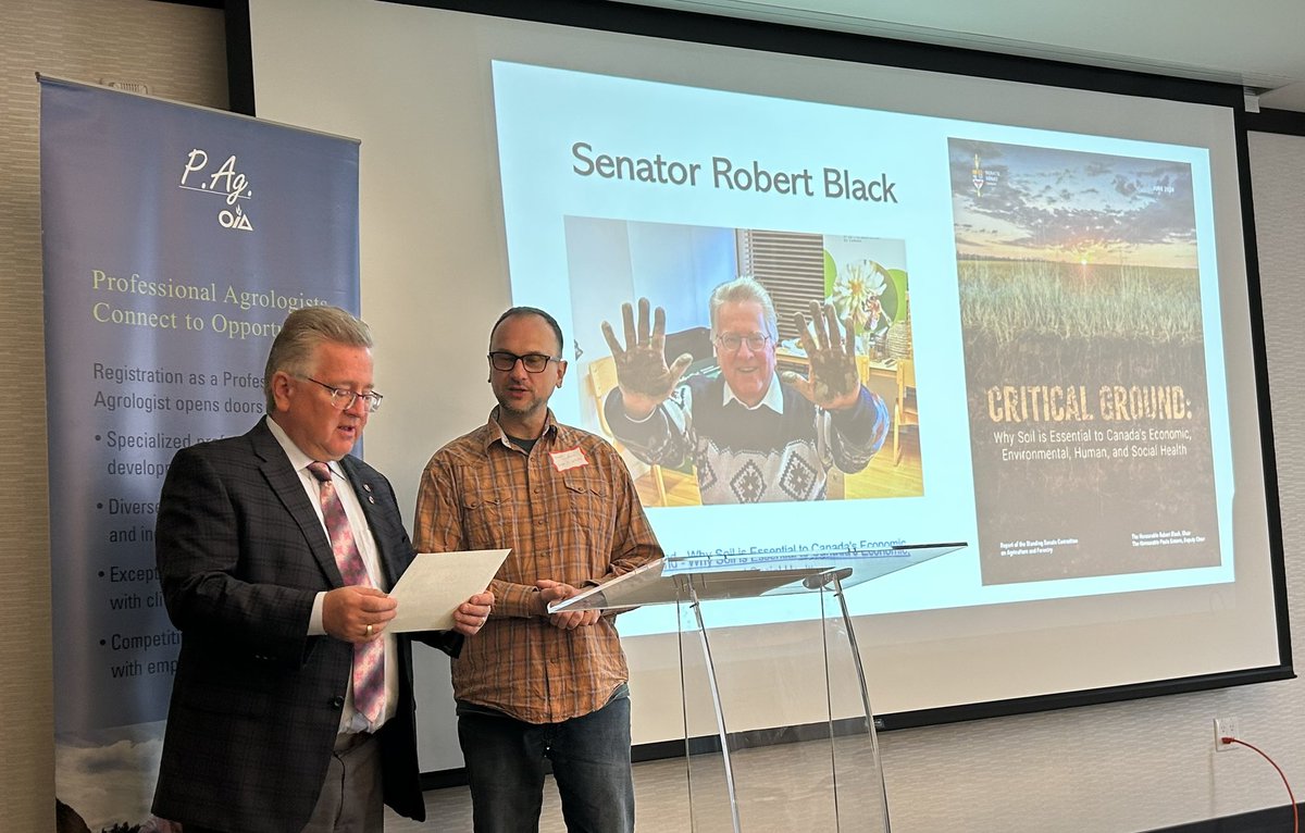 LandForFood's tweet image. Congratulations @SenatorRobBlack on receiving the Ontario P.Ag.(Hon) designation by the OIA. WELL DESERVED!!