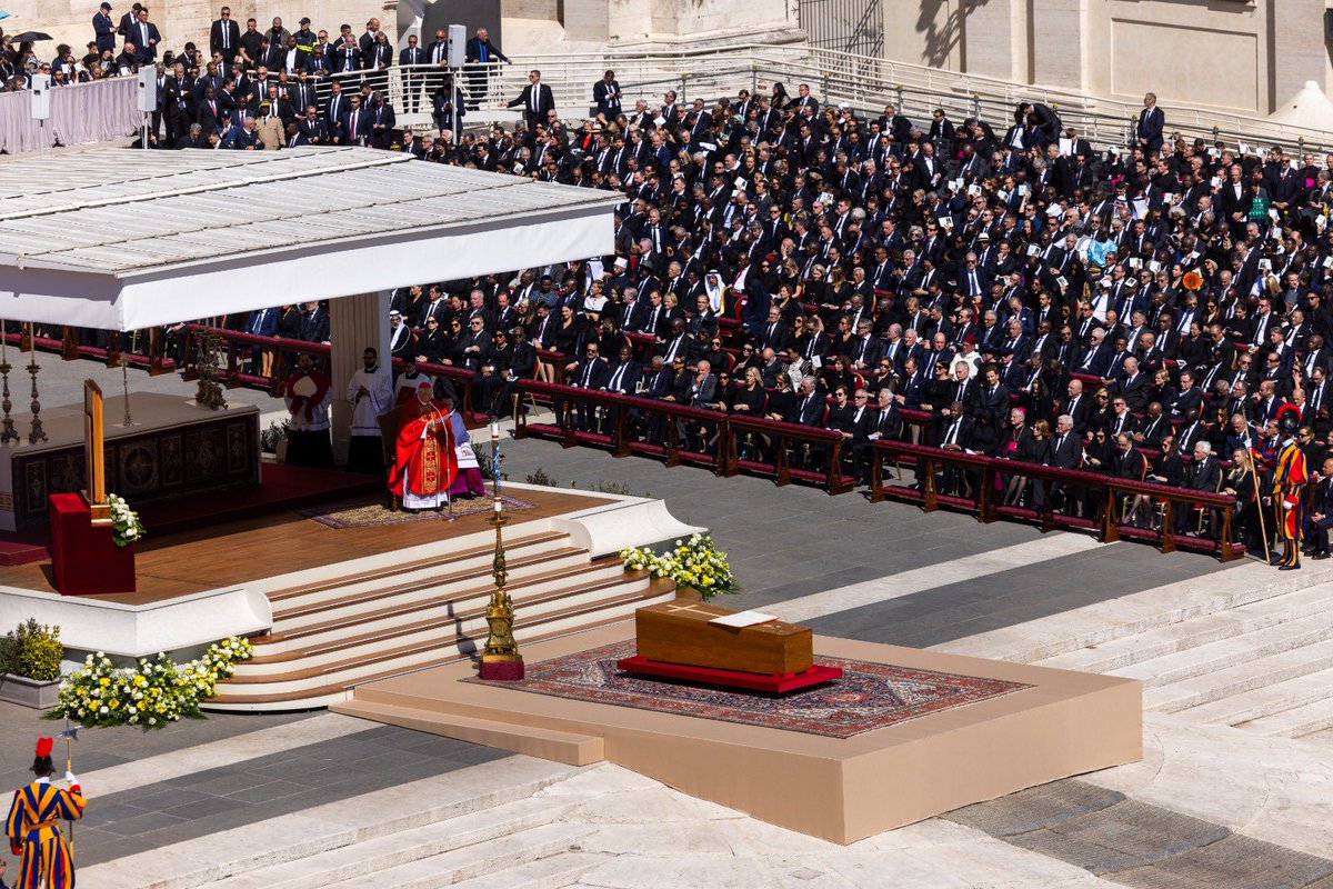 “To give hope to others, sometimes it is simply enough to be kind, to put aside your own worries and priorities in order to show interest, give the gift of a smile, speak an encouraging word, create a space for listening amid so much indifference" 
Pope Francis.