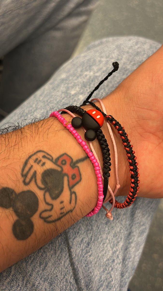 caad1's tweet image. Me encanta mi pulsera 👧🏾❤️👌