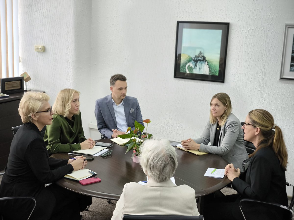 🇸🇪🤝🇧🇦 Ambassador Helena Lagerlöf met with FBIH Minister of Environment and Tourism Nasiha Pozder to discuss our long-standing cooperation in environmental protection, sustainable development, and European integration. Sweden is a proud partner in building a greener future in 🇧🇦
