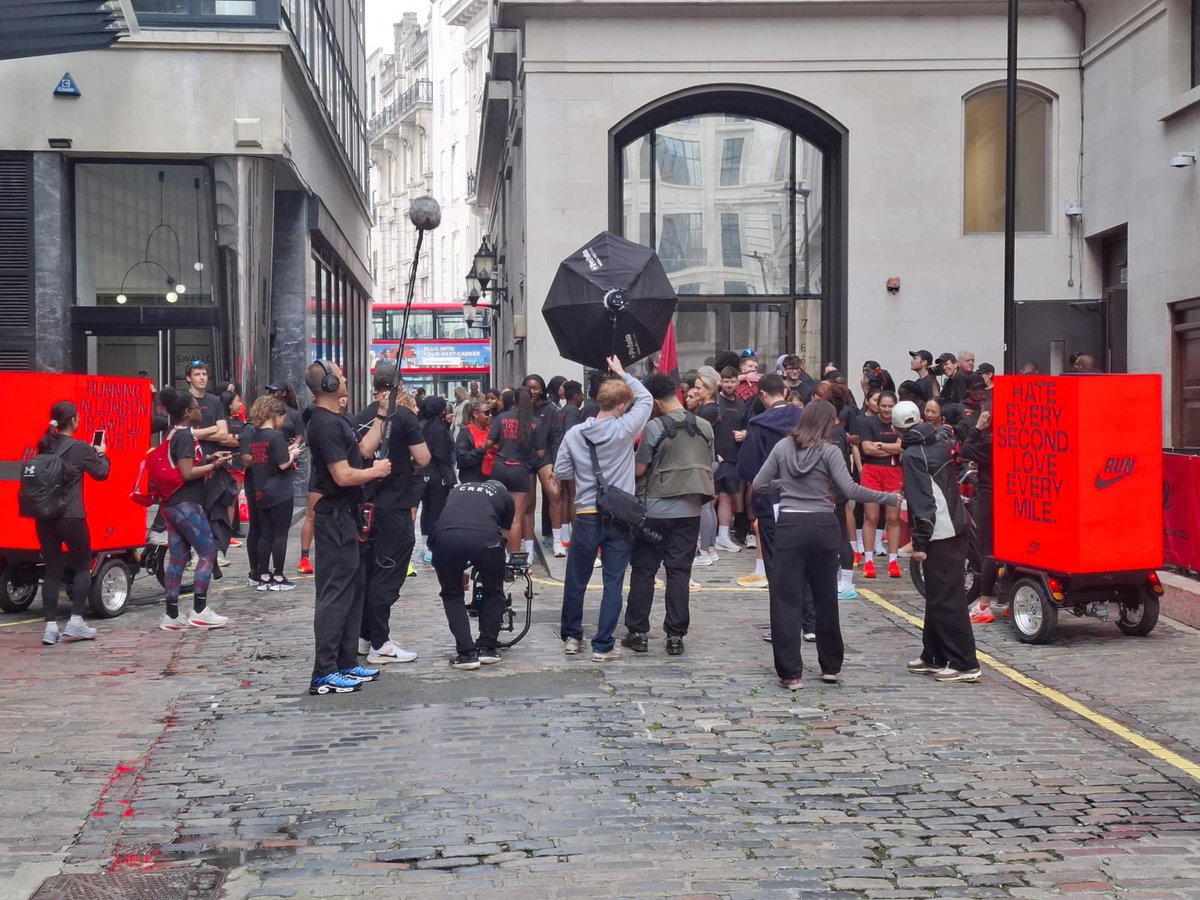 MonsterMedia__'s tweet photo. Not just a London pop-up.
It’s a London takeover ‼️🏃‍♀️

Our EcoFriendly digital Adbikes are rolling through Oxford Circus with @nikelondon for RunTown! 🚴‍♂️🌍

Catch us from 17th–28th April.

#EcoFriendly #Adbikes #LondonTakeover https://t.co/VjNjKNcoud