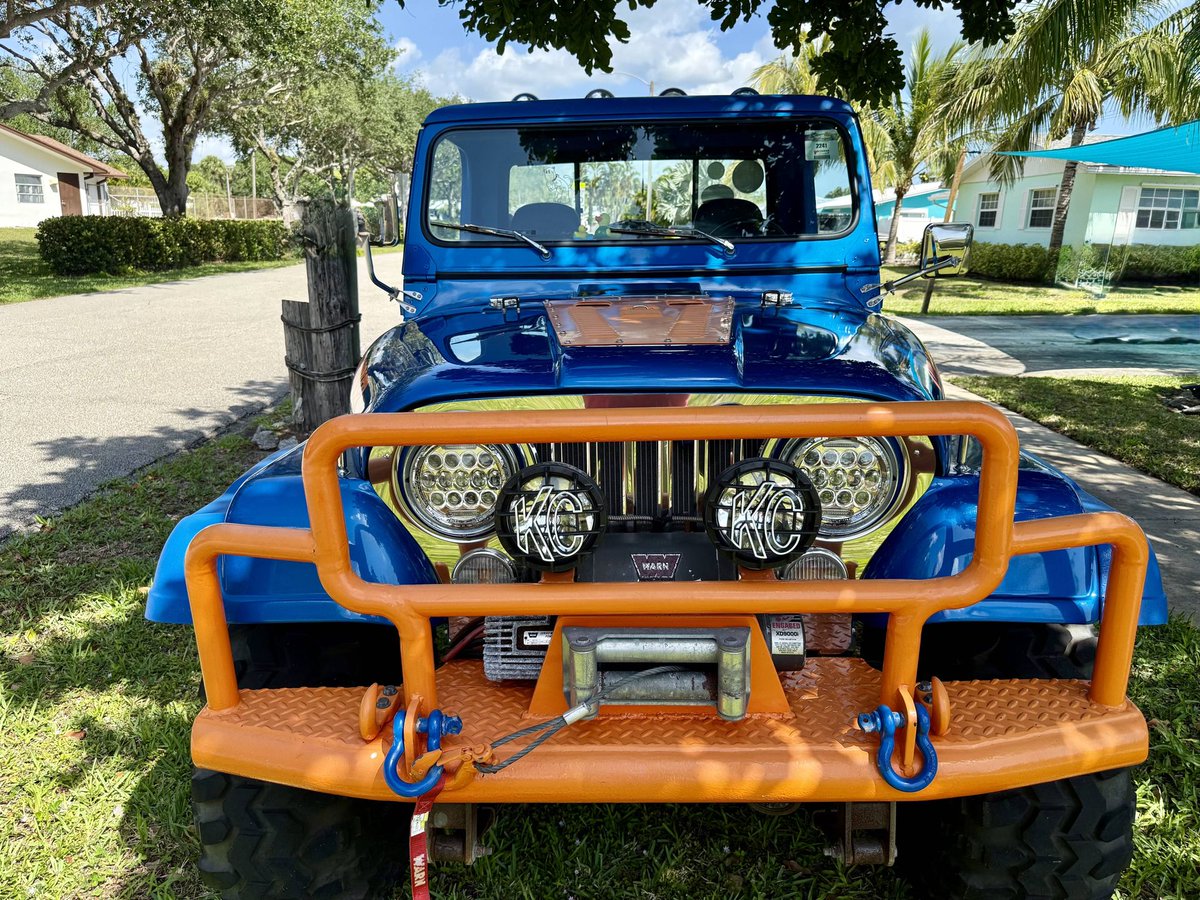HemmingsNews's tweet image. This CJ8 Scrambler packs a 360 V8, Rubicon lift, Super Swampers, and train horns 😤

Available Now bit.ly/3RX9xIr

#Hemmings #CJ8 #Scrambler #OffRoadBuild #RestoMod #Classic4x4 #JeepNation