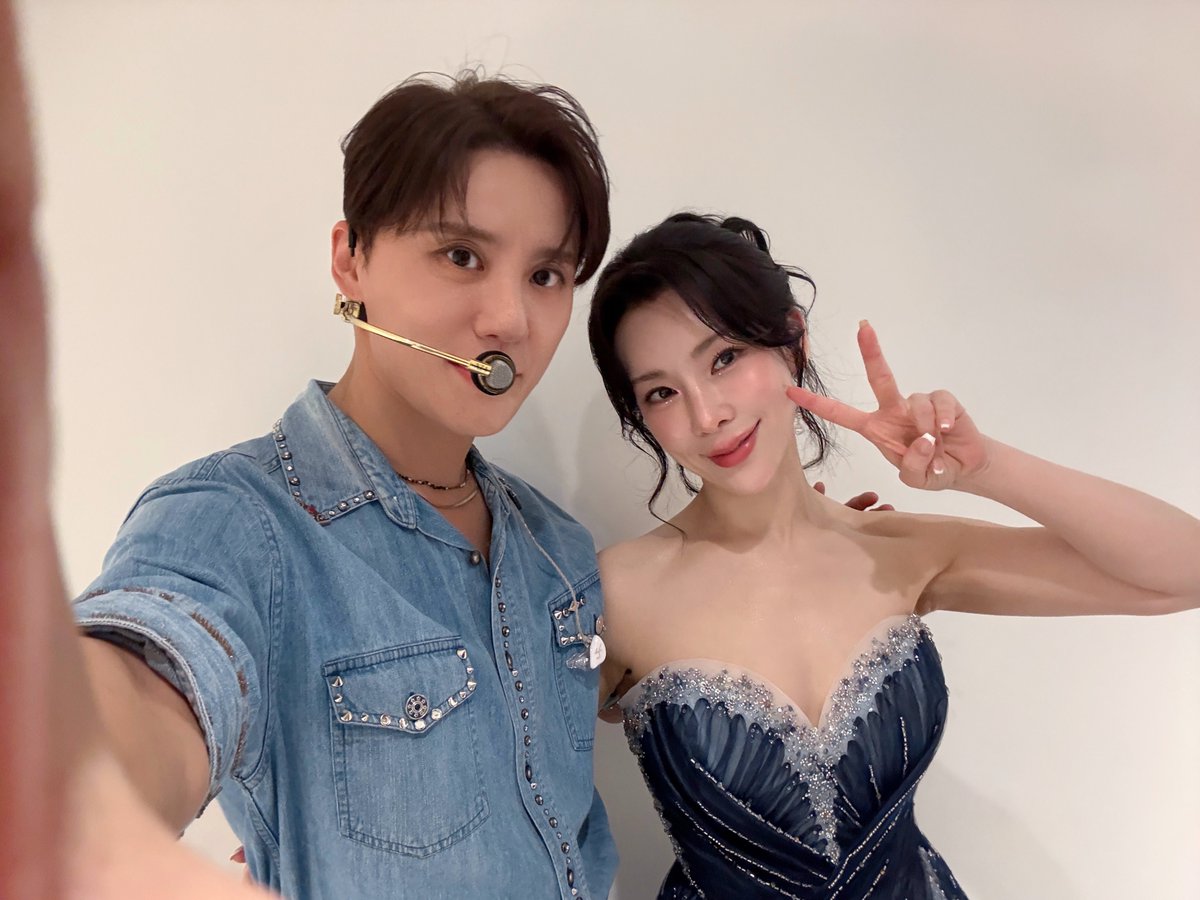 You and I 🤜🤛

#XIA #KIMJUNSU #金俊秀
#JEONGSUNAH #郑善雅
#PALMTREEISALND