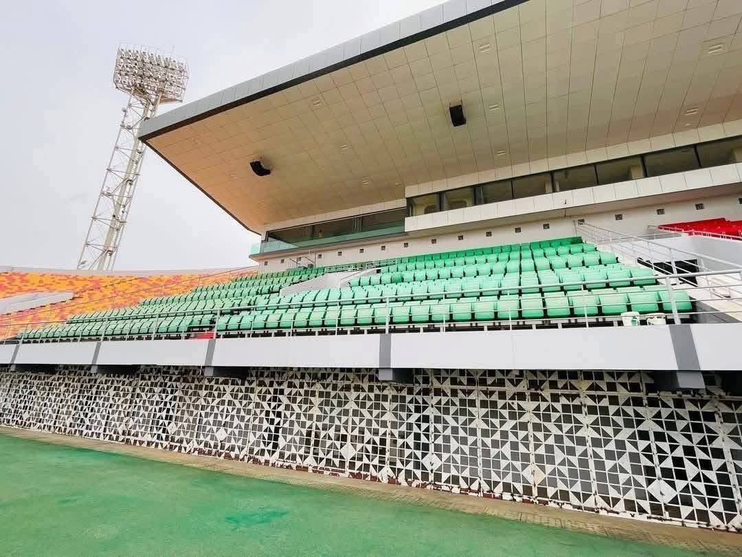 AfricaFactsZone's tweet photo. Burkina Faso will start hosting international games again, after meeting CAF standards.

Burkina Faso was banned from hosting international games in 2021. 

President Ibrahim Traore renovated the August 4th Stadium in Ouagadougou to fix the issue.

The renovation started in 2023. https://t.co/KZXXebaawR