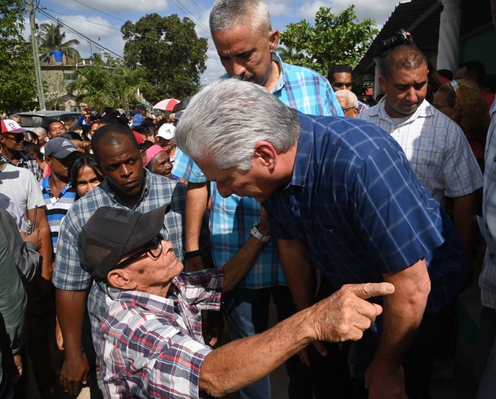 PresidenciaCuba's tweet image. 🇨🇺| Este viernes el presidente @DiazCanelB visitó Las Tunas, provincia en la que a pesar de las dificultades, su gente no se detiene y trabaja para salir adelante, algo que sin dudas—aseveró— lograremos.

🔗| presidencia.gob.cu/es/noticias/en…