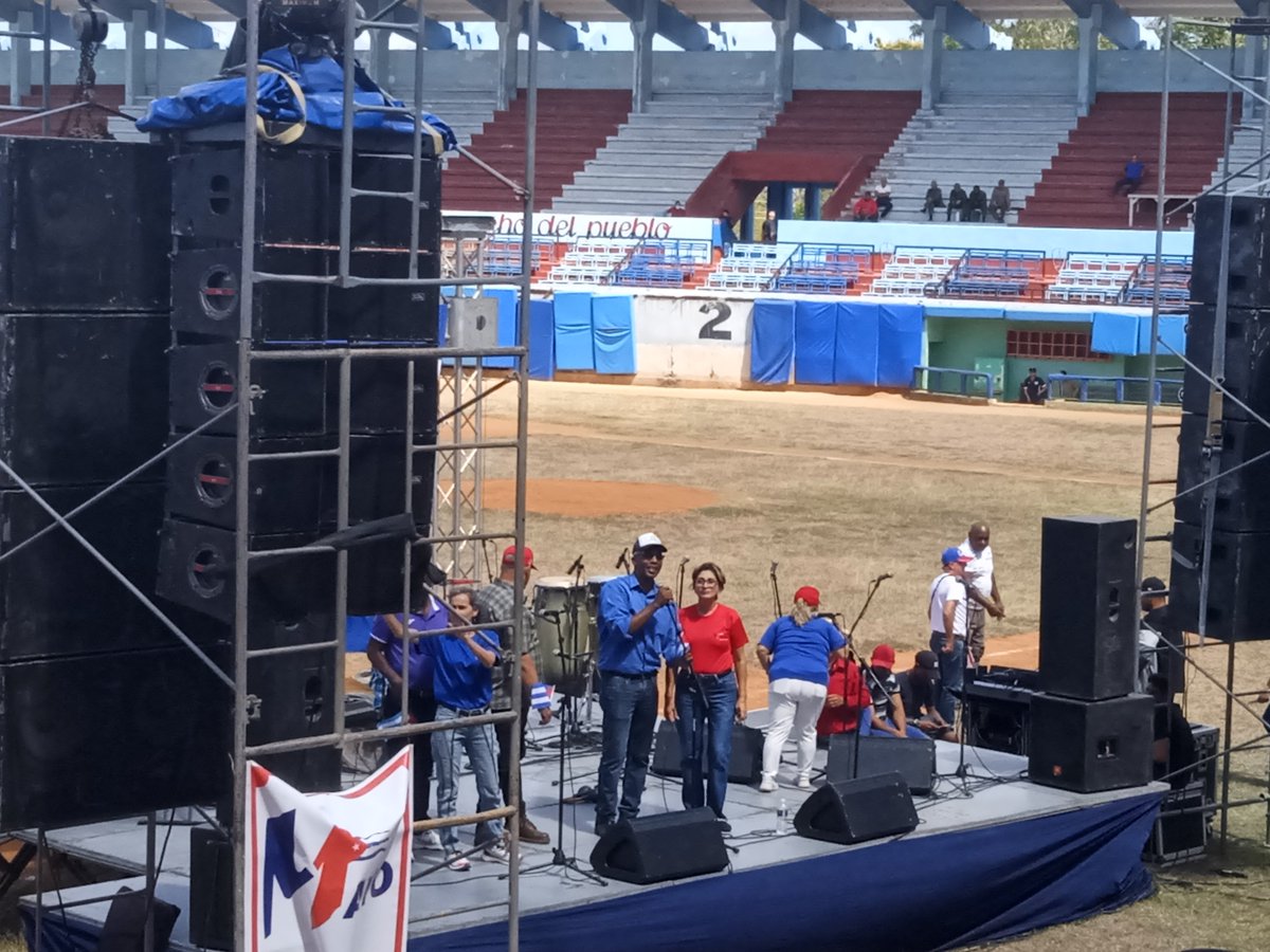 Con #HonorHolguinero desfilaremos el primero...
#1DeMayo 🇨🇺#PorCubaJuntosCreamos 
#HolguínSí