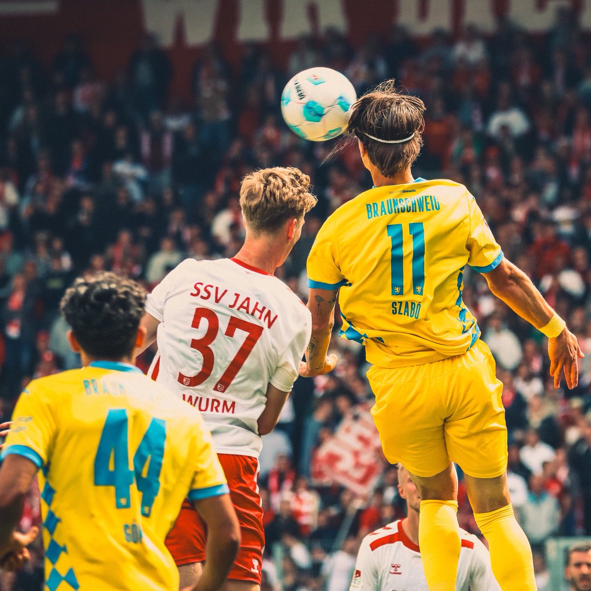 EintrachtBSNews's tweet photo. Mit einem Zähler von der Donau an die Oker! 🦁
Alles Wichtige zum Remis in Regensburg! ⤵️
🔗 https://t.co/oWjwN6Kepj
🔗 https://t.co/0bocupqW5d
#wirsindeintracht
#gemeinsamwachsen
#ssvebs https://t.co/7cGq6Qq3fn