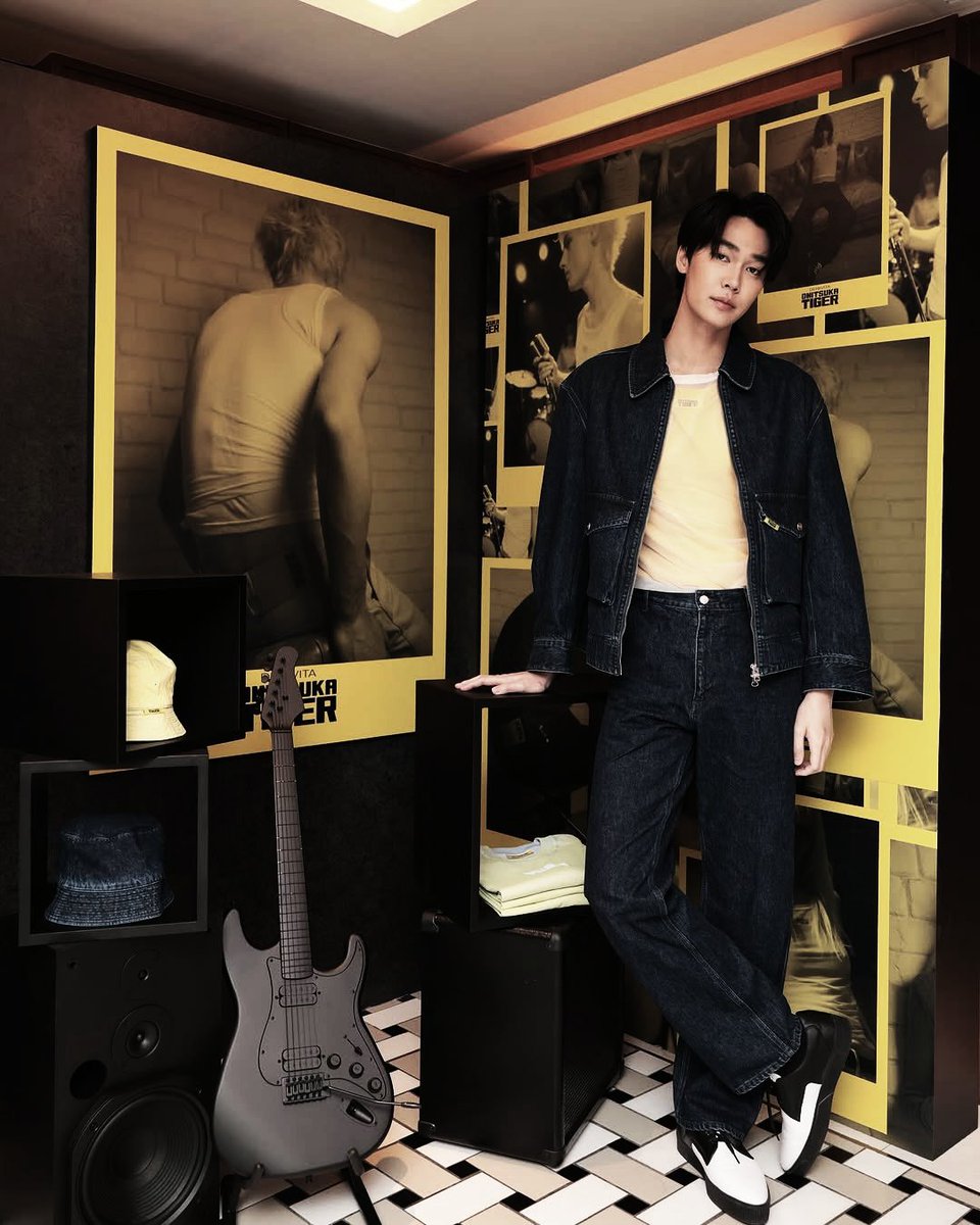 bxagas's tweet image. ︎︎ ︎︎︎ ︎︎︎ ︎
Strutting my stuff at the 𝗢𝗻𝗶𝘁𝘀𝘂𝗸𝗮 𝗧𝗶𝗴𝗲𝗿 𝗗𝗘𝗡𝗜𝗩𝗜𝗧𝗔 launch, I’m serving looks in this head-to-toe Japanese denim ensemble, while the electric guitar and retro yellow accents all around set the perfect mood.
︎︎ ︎︎︎ ︎︎︎ ︎