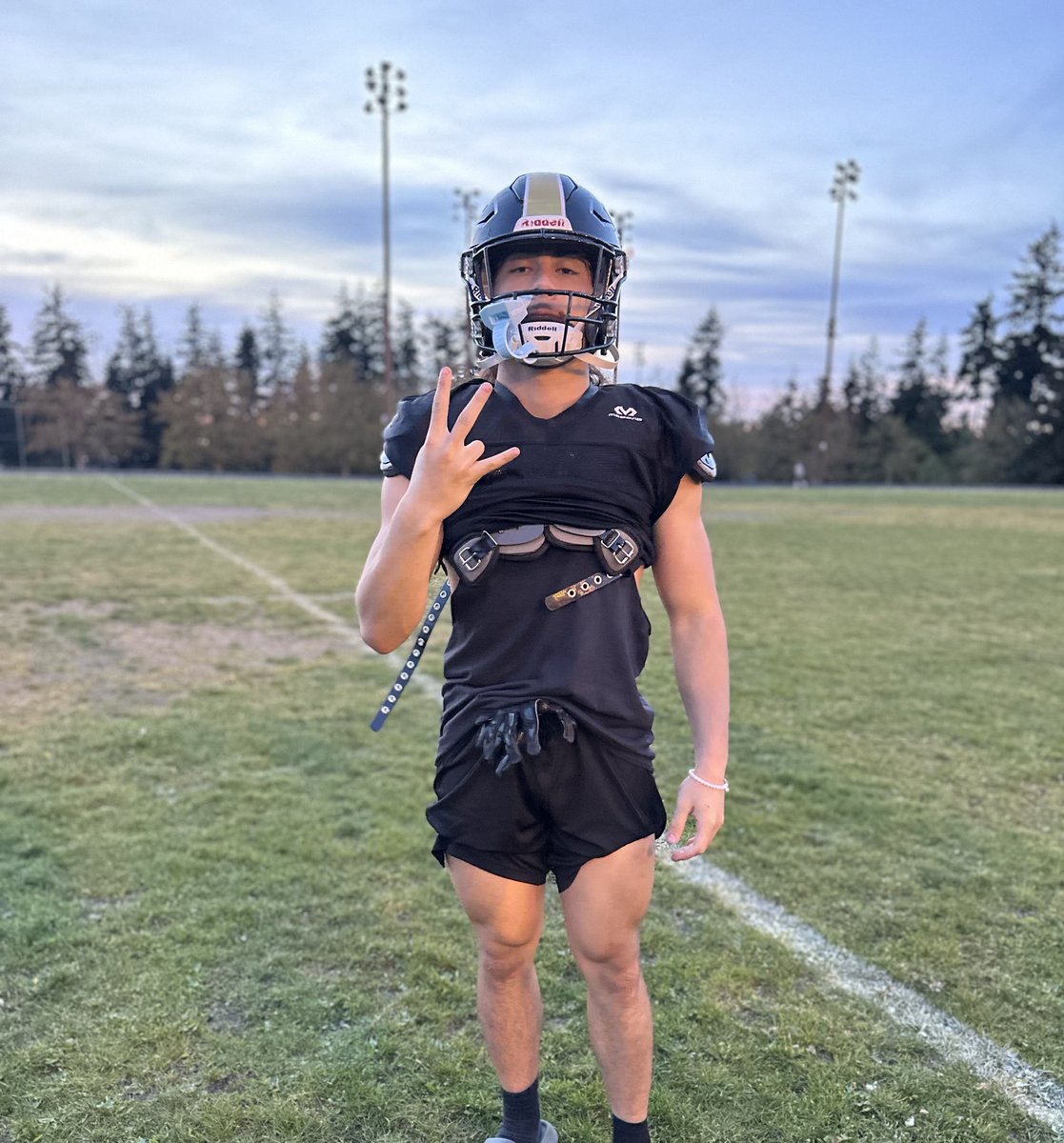 Reggie Jones (@regjones20) on Twitter photo 🔦HEIR SPRING BALL SPOTLIGHT🔦
6’0, 205 LB ( <a href="/Dillon_Titialii/">Dillon Titialii</a> ) flies to the ball with bad intentions💥. His football IQ is extremely high + he is a vocal leader who gets everyone around him lined up.
Recently received his first D1 scholarship offer from Portland State 🔦HEIR SPRING BALL SPOTLIGHT🔦
6’0, 205 LB ( <a href="/Dillon_Titialii/">Dillon Titialii</a> ) flies to the ball with bad intentions💥. His football IQ is extremely high + he is a vocal leader who gets everyone around him lined up.
Recently received his first D1 scholarship offer from Portland State