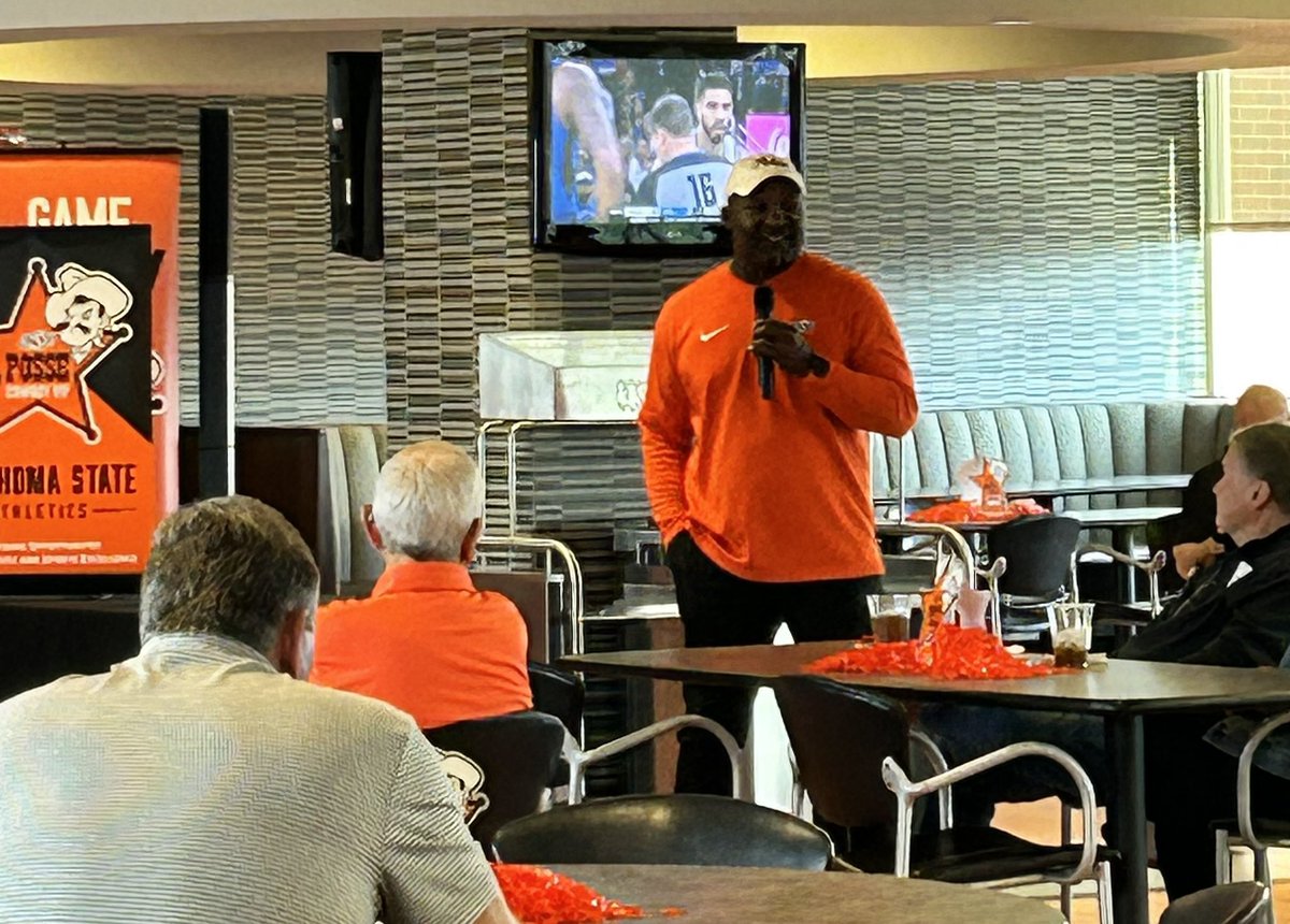 cowboyattaboy's tweet photo. #vipsummit #okstate #GoPokes https://t.co/hmEfbGcsUK