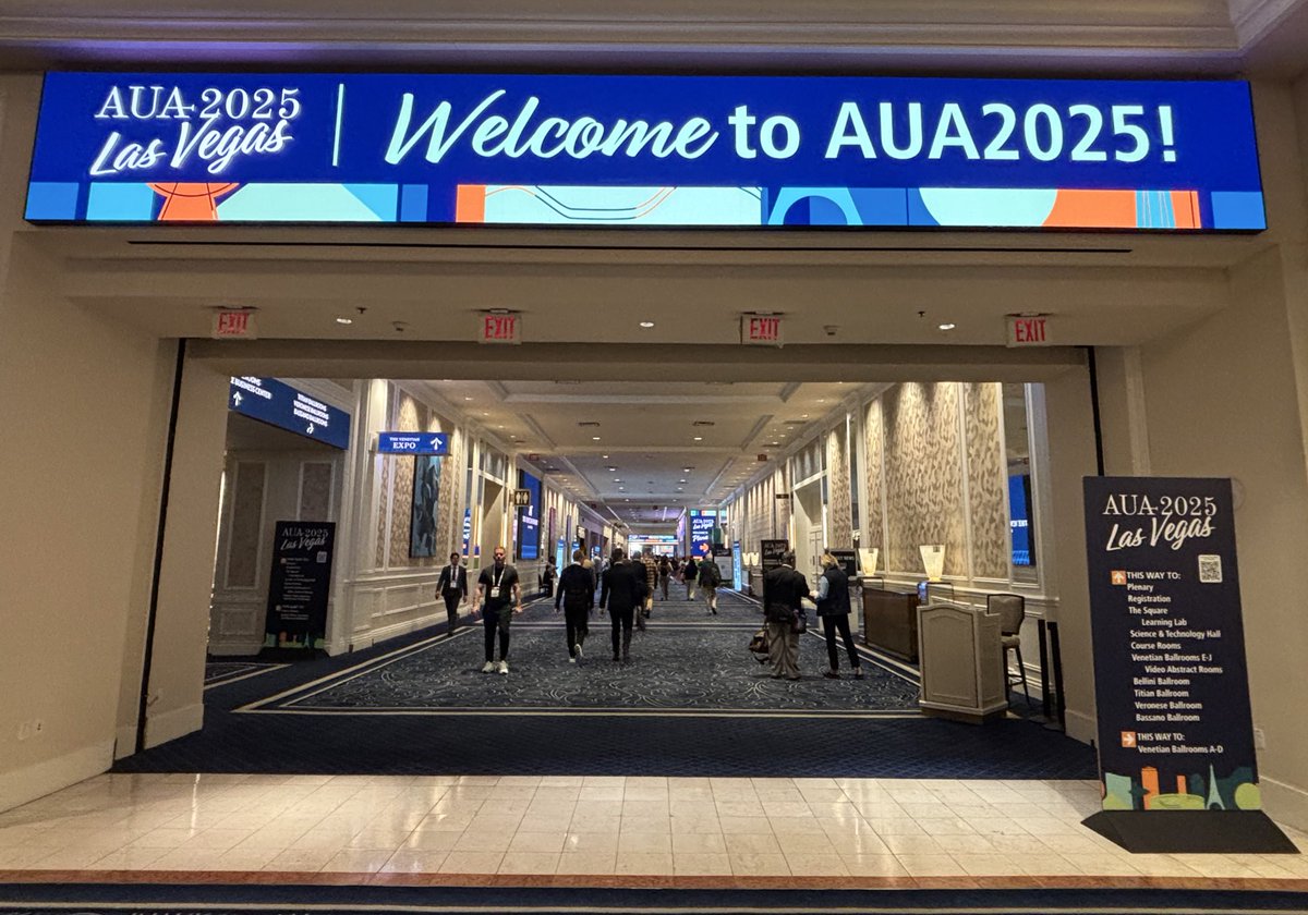 RicBertolo's tweet image. Ready for the @AmerUrological #AUA25 annual meeting in Las Vegas ๐บ๐ธ
Funny how I traveled so many kilometers and Iโm still seeing Venice! ๐