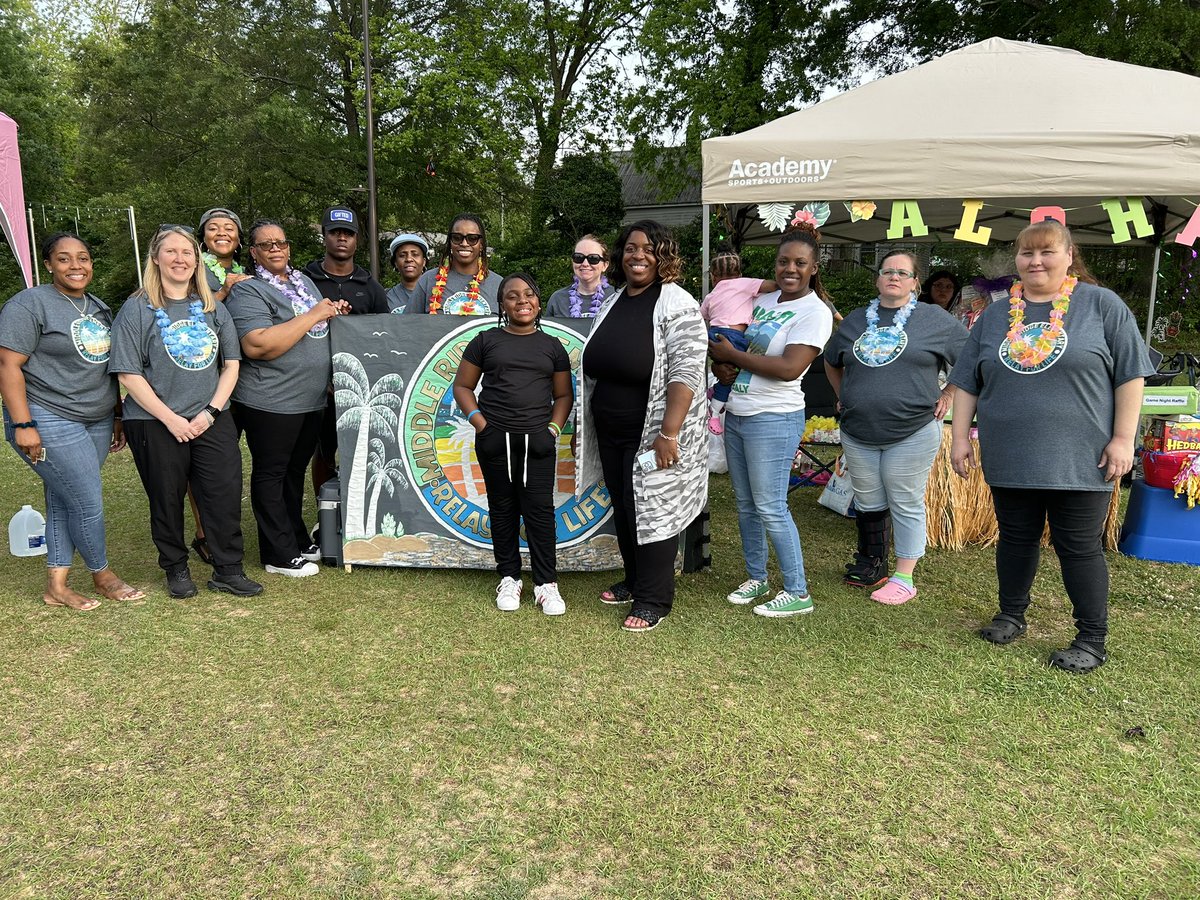HodgeMRES's tweet photo. @MRES_NCSS Relay for Life team came together to support the American Cancer Society by honoring survivors, remembering loved ones, and hosting a basket raffle. @MsRBattle https://t.co/dFXTF8J14v