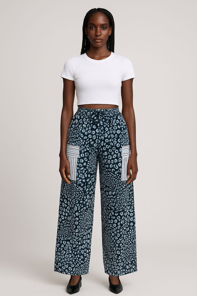 _Nursepreneur's tweet photo. Please help me sell 50 pieces of this🧎‍♀️‍➡️🥹

4 frames of Ankara pants 
100 cotton
Unisex 
Price: £20 each. 
Available in all lengths and sizes 💃💃💃 https://t.co/PvAopSHnNd