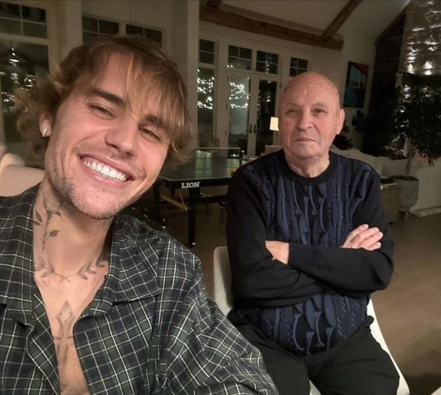 JustinsTourNews's tweet photo. Rest in Peace, Papa Bruce 💔🪽 https://t.co/iMjPx5F6de