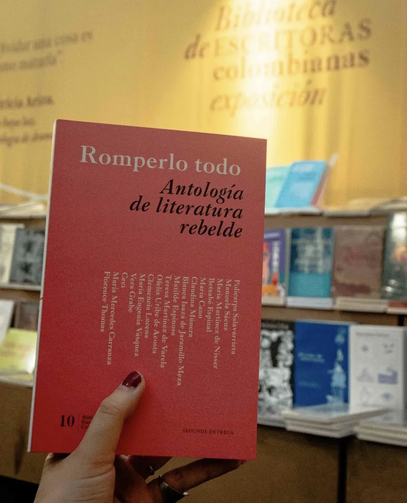 nataliam6676's tweet photo. ❤️‍🔥 demasiados trabajo amor y resistencia de muchas formas hay acá gracias diez veces gracias @pili_quintana @BibliotecaNalCo @mincultura nos vemos hoy a las 4pm en @FILBogota y charlamos un poco de esto ¡vengan! https://t.co/7vhJ0xtutr