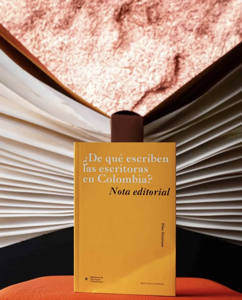 nataliam6676's tweet photo. ❤️‍🔥 demasiados trabajo amor y resistencia de muchas formas hay acá gracias diez veces gracias @pili_quintana @BibliotecaNalCo @mincultura nos vemos hoy a las 4pm en @FILBogota y charlamos un poco de esto ¡vengan! https://t.co/7vhJ0xtutr