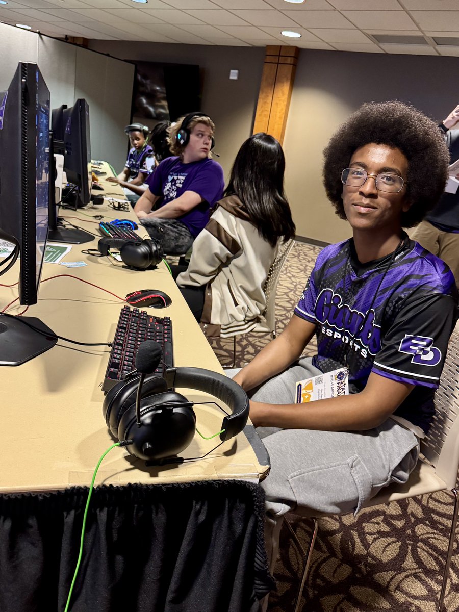 Best of luck to #EarlyCollege Precision Machining student Mikias Aregay as he competes with his team at <a href="/EsportsIndiana/">Indiana Esports Network</a> State Finals <a href="/BallState/">Ball State</a>