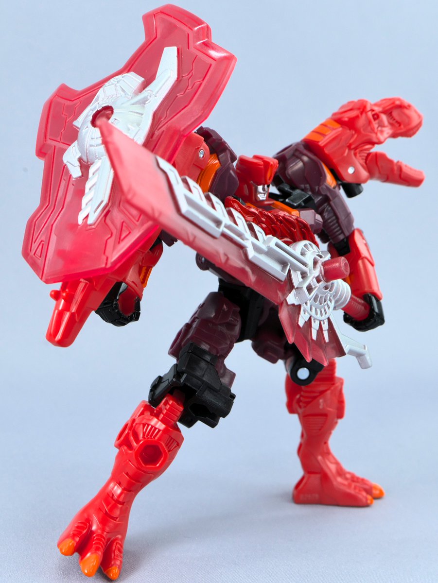 tagoal's tweet image. 今回のワイルドキング販促アイテム、エナジーウェポン。
13年前のFOCグリムロックの武器の色違いですなー。
ヤマダがフレイム（赤）、ジョーシン・ビックがグラス（緑）、ヨドバシがアクア（青）、ザらスがライトニング(黄)。…