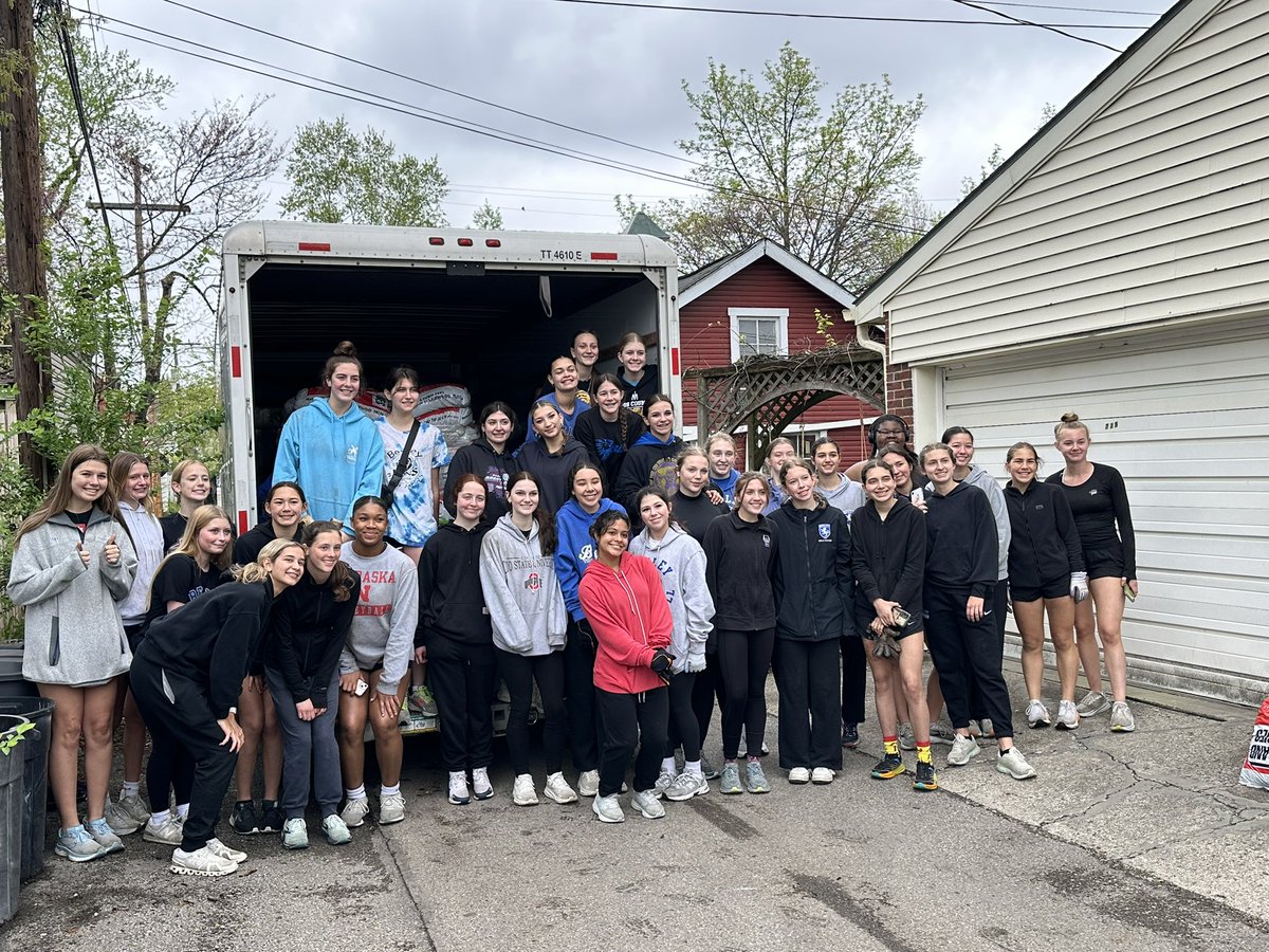 Bexley Booster Club Mulch Delivery was today. We partnered with the volleyball and girls track squads.
