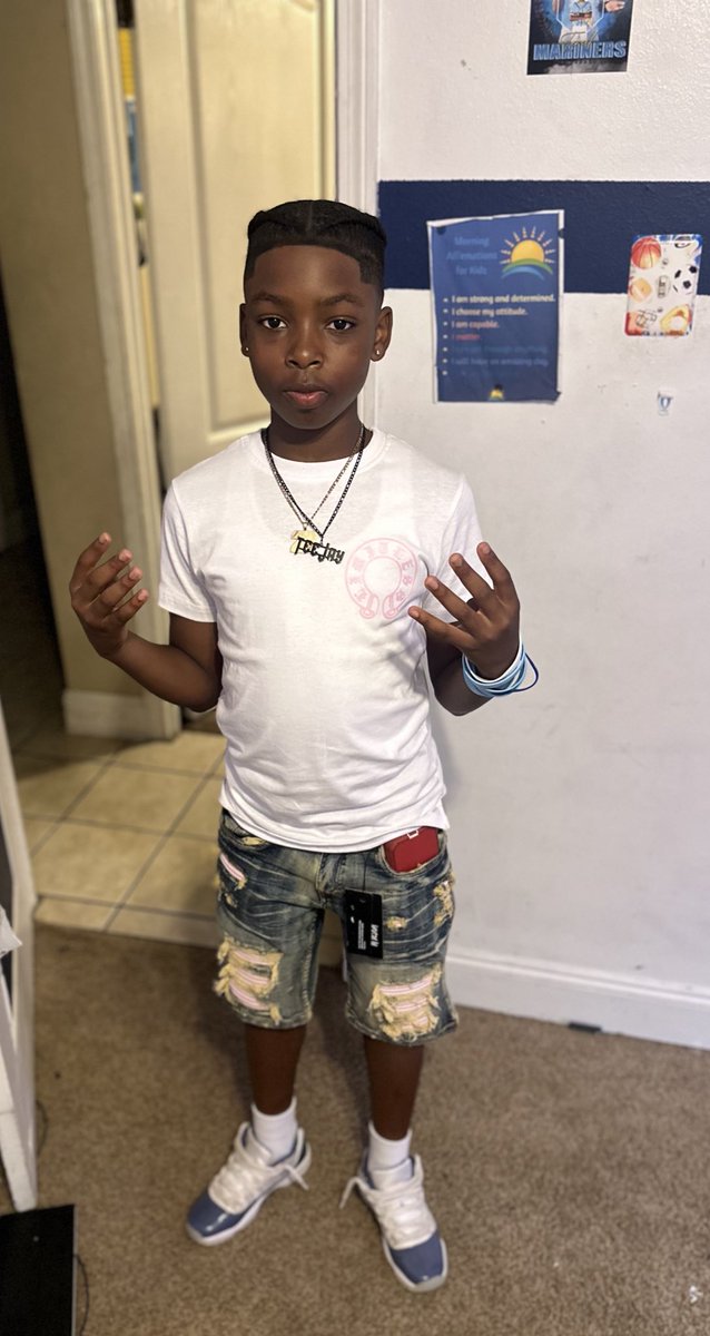 iBeezMeechie's tweet photo. 💜 🥰 https://t.co/RjpQy3qzrY